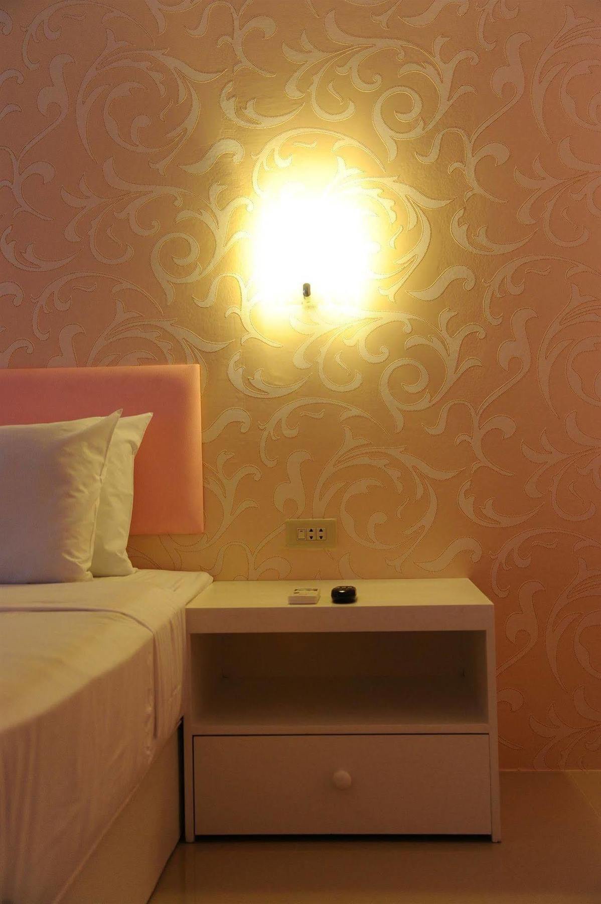 Angket Hip Residence Pattaya Exterior photo